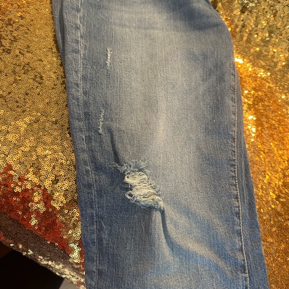 NWT. 7 FOR ALL MANKIND Luxe Vintage Josefina Feminine Boyfriend Distressed Jeans - Picture 10 of 12